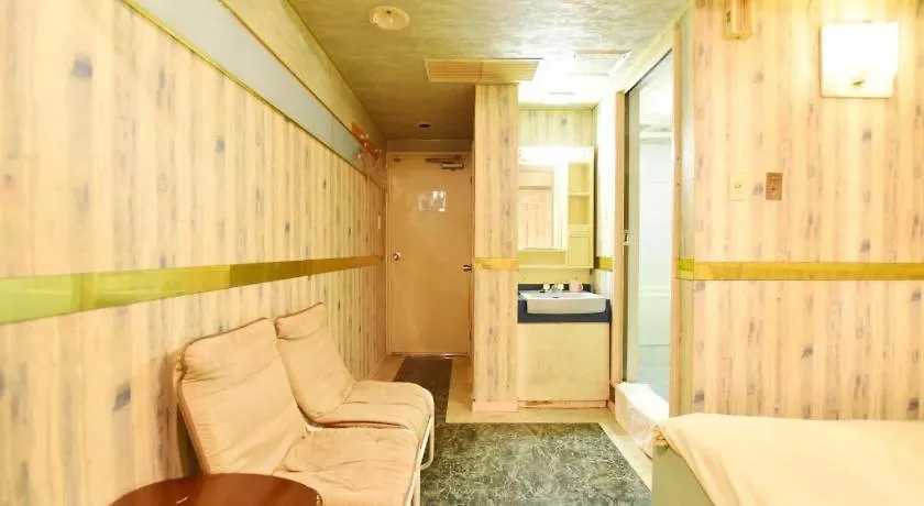 Oyo Hotel Sanmaruco Tokyo 2*,  Japan