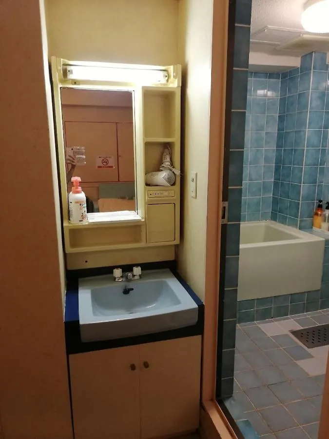 **  Oyo Hotel Sanmaruco Tokyo Japan