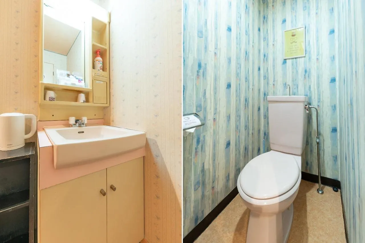 Oyo Hotel Sanmaruco Tokyo 2*,